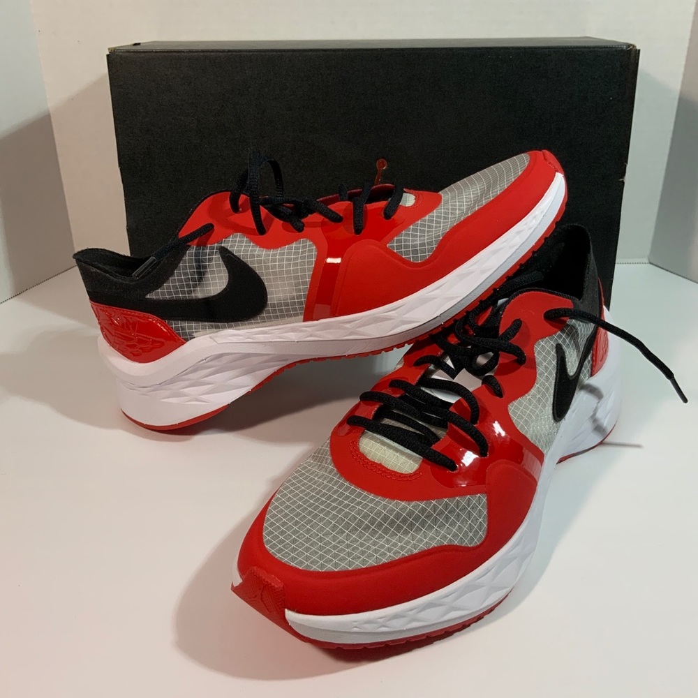 !!!SOLD!!! JORDAN AIR ZOOM 85 RUNNER